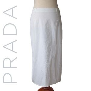 Prada White Cotton Fluted Midi Skirt. Size: EU 44, US 8